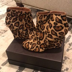 SAM EDELMAN WILMA CHEETAH WEDGE BOOTIE SIZE 9